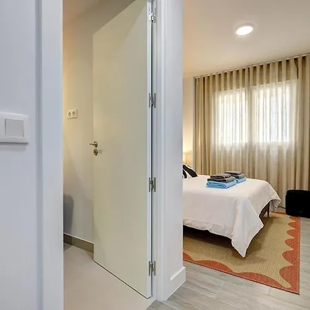 3 Bedroom With Pool Views Atica * Estepona