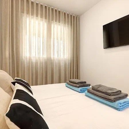 3 Bedroom With Pool Views Atica * Estepona