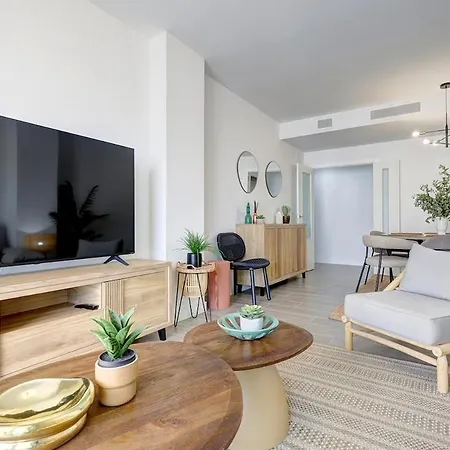 Lejlighed 3 Bedroom With Pool Views Atica *