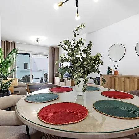 3 Bedroom With Pool Views Atica * Estepona