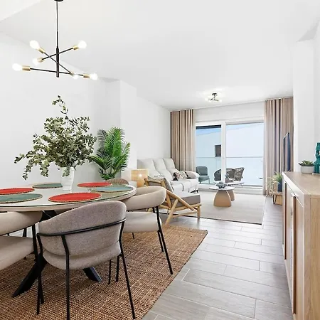Lejlighed 3 Bedroom With Pool Views Atica Estepona