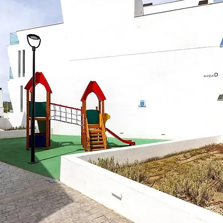 3 Bedroom With Pool Views Atica *