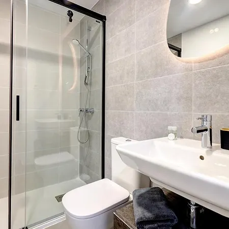 3 Bedroom With Pool Views Atica Estepona
