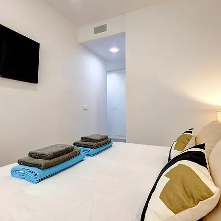Lejlighed 3 Bedroom With Pool Views Atica Estepona